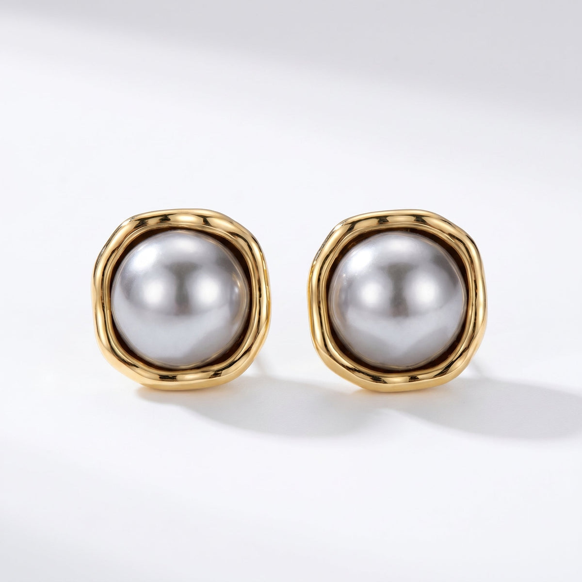 AMELIA - PENDIENTES PERLA DORADA