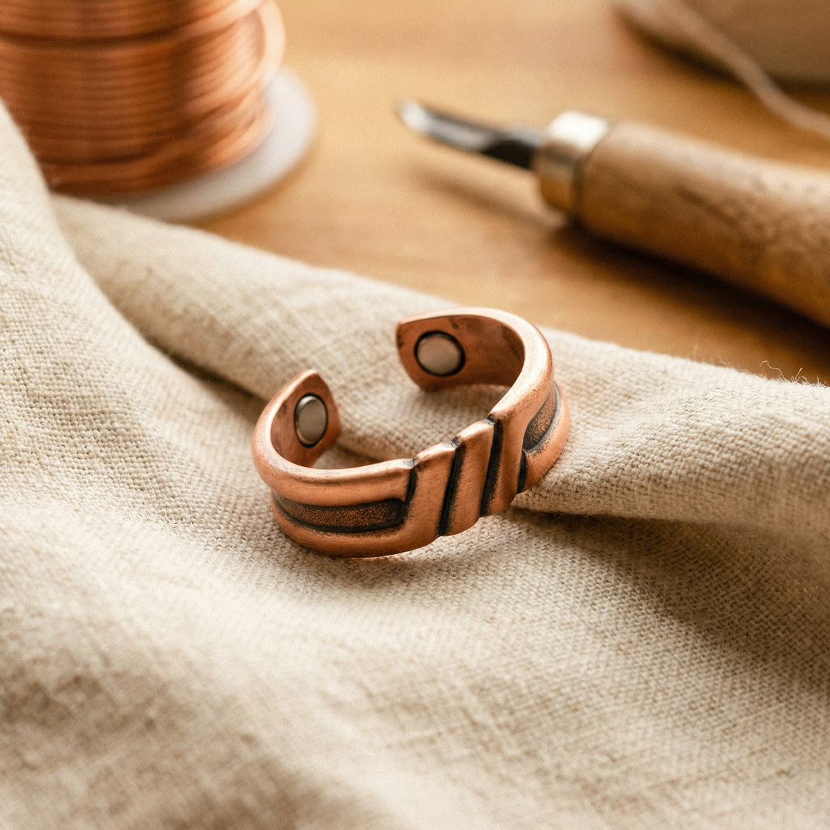Anillo de cobre estriado